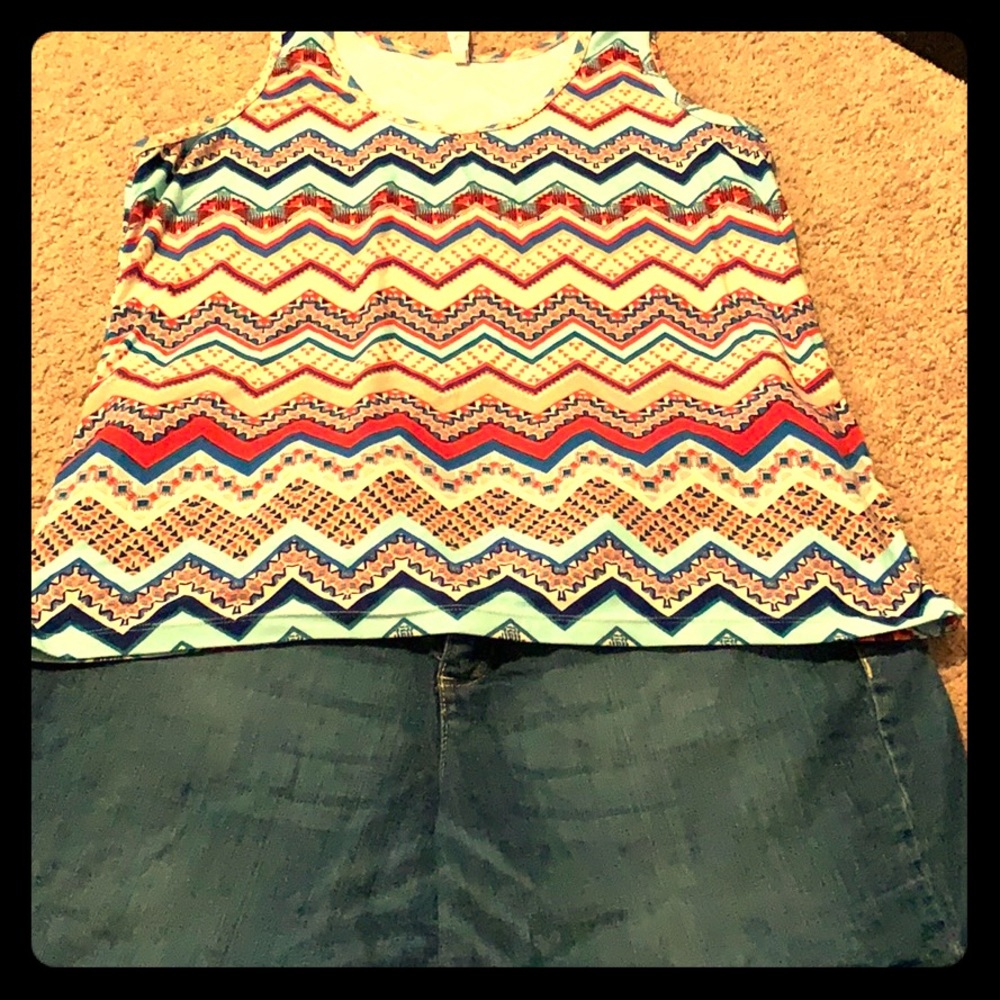 sleeveless shirt